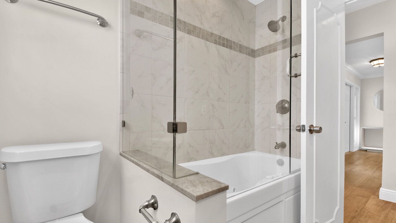 Photo of Bathroom in Imperial Point