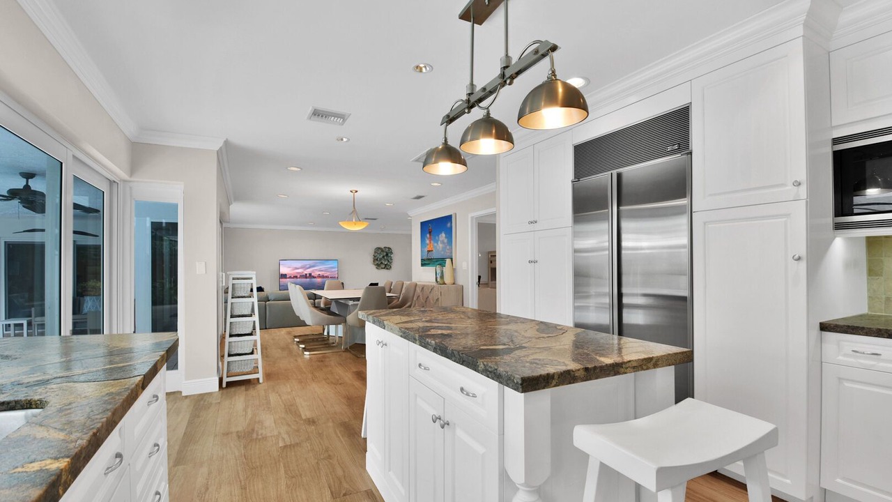 Photo of Others in Imperial Point