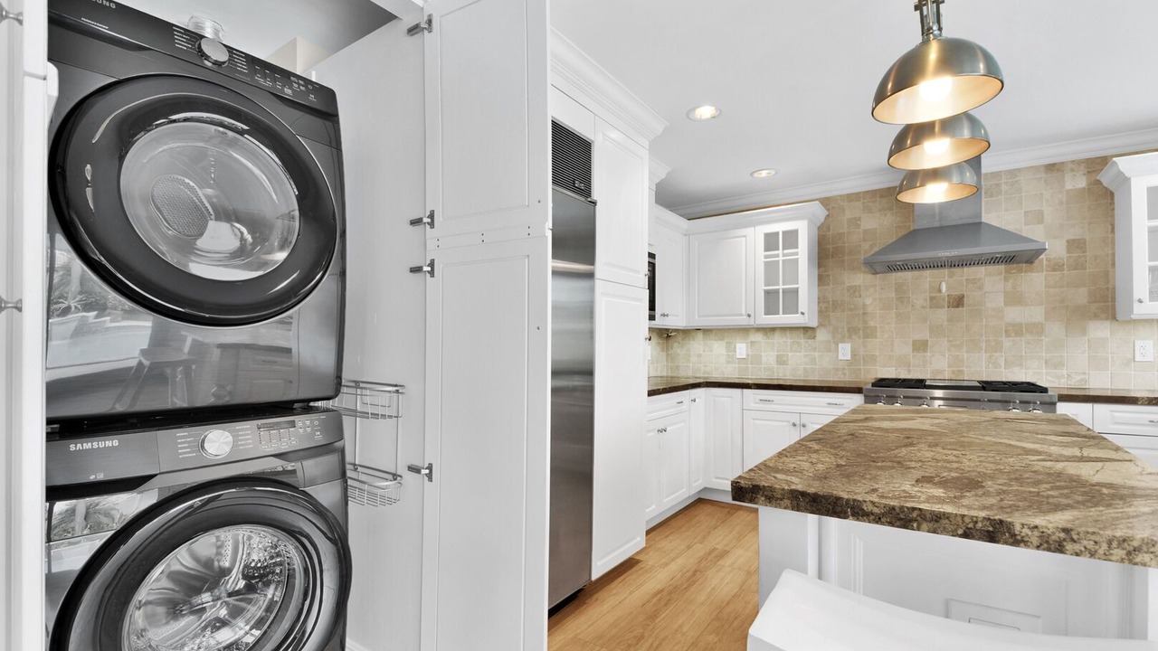 Photo of Others in Imperial Point