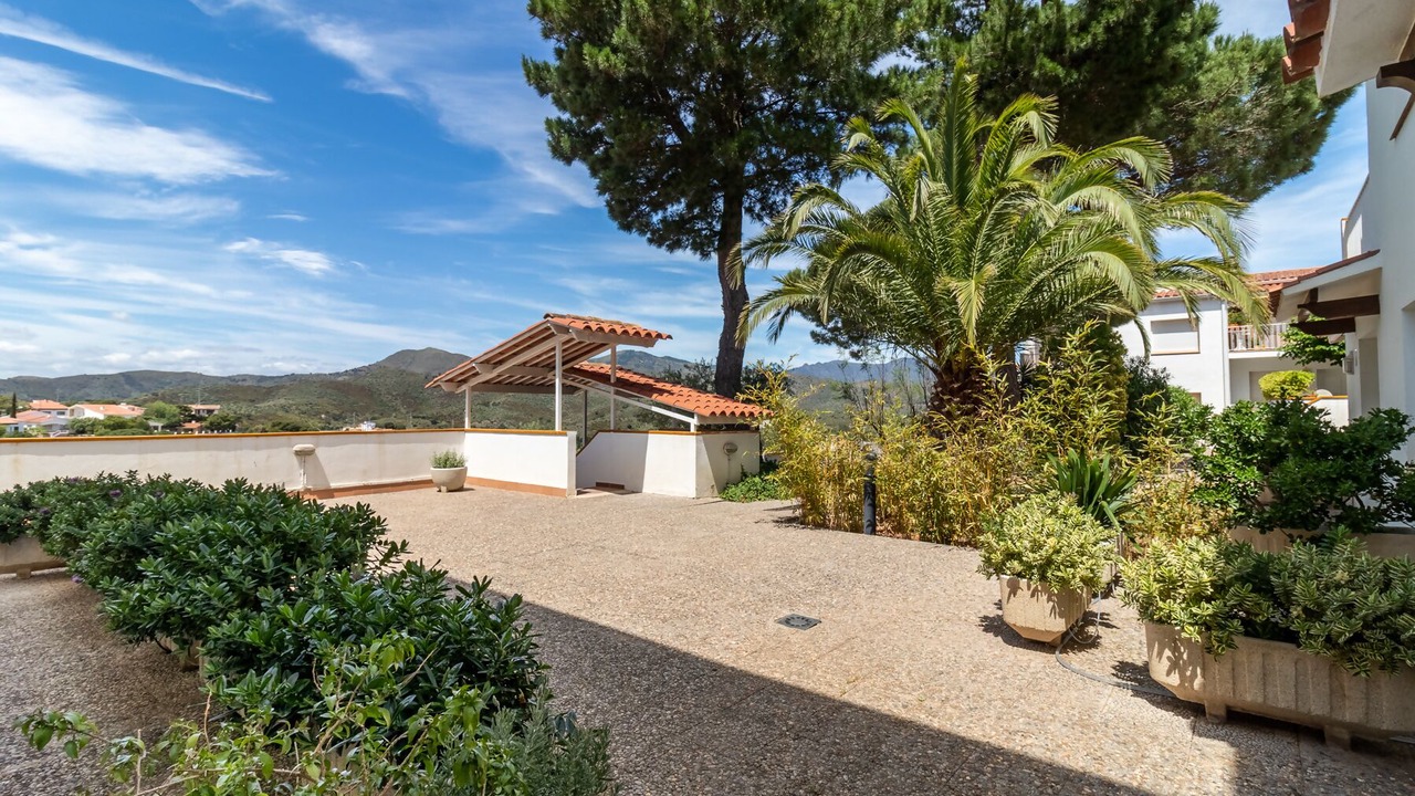 Photo of Outdoor in Llanca