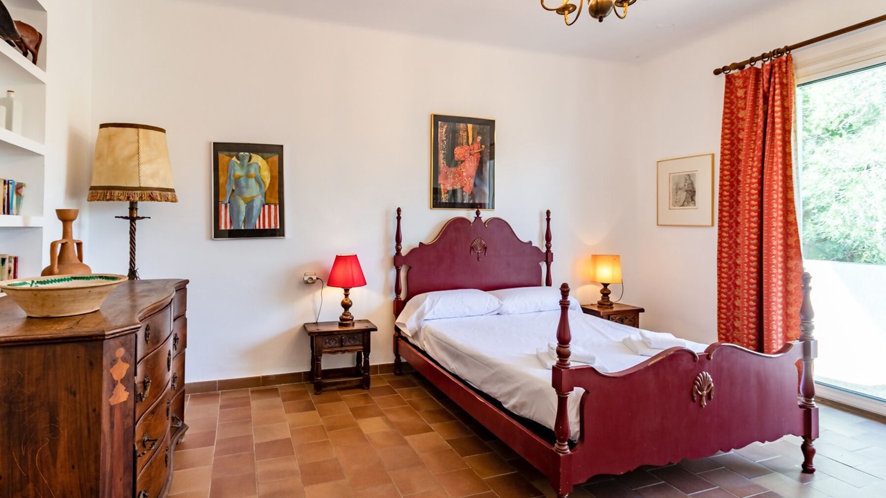 Photo of Bedroom in Llanca