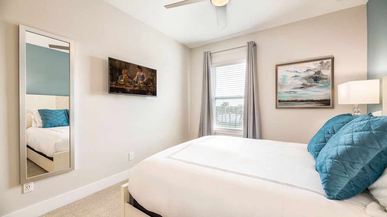 Photo of Bedroom in Bay Lake