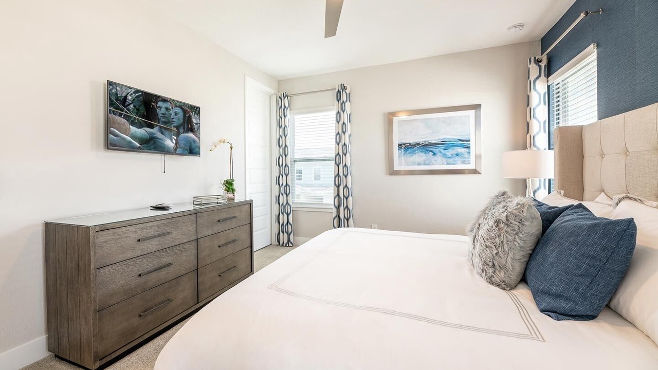 Photo of Bedroom in Bay Lake