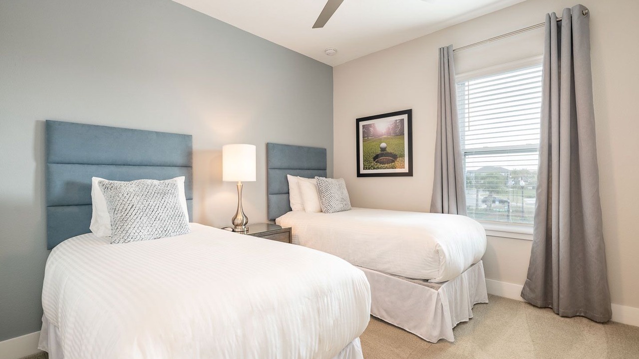 Photo of Bedroom in Bay Lake