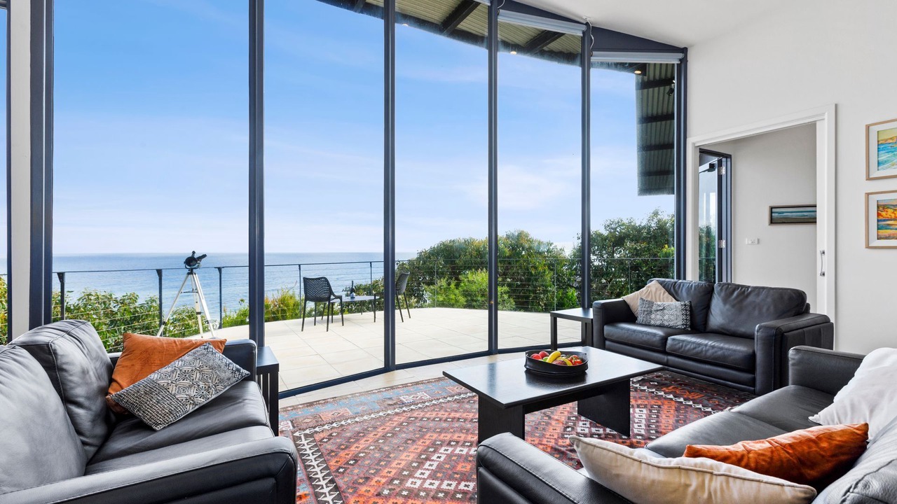 Photo of Livingroom in Eastern View