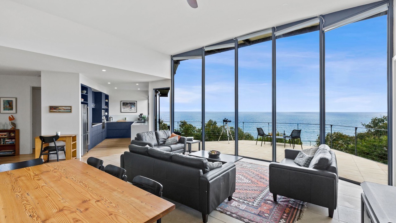 Photo of Livingroom in Eastern View