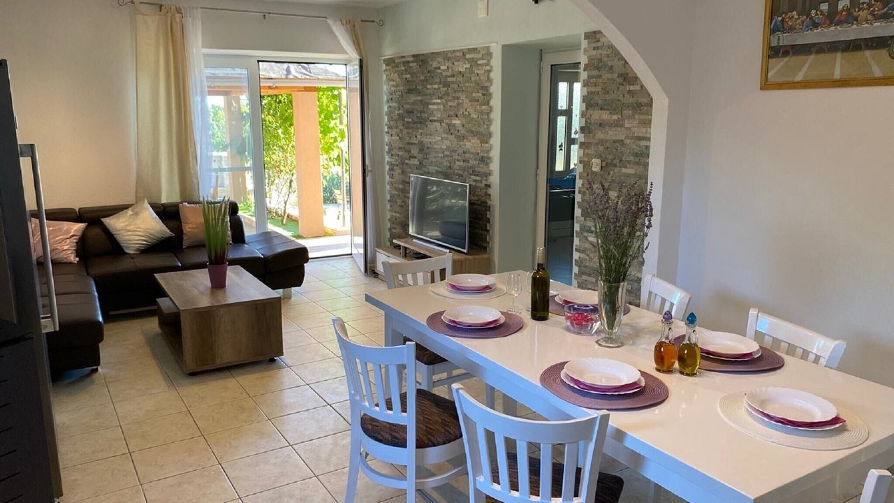 Photo of Livingroom in Lisicici