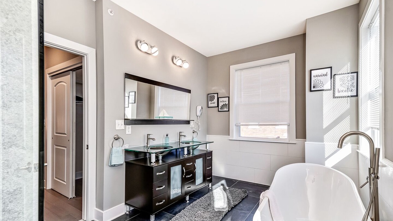 Photo of Bathroom in East Passyunk Crossing