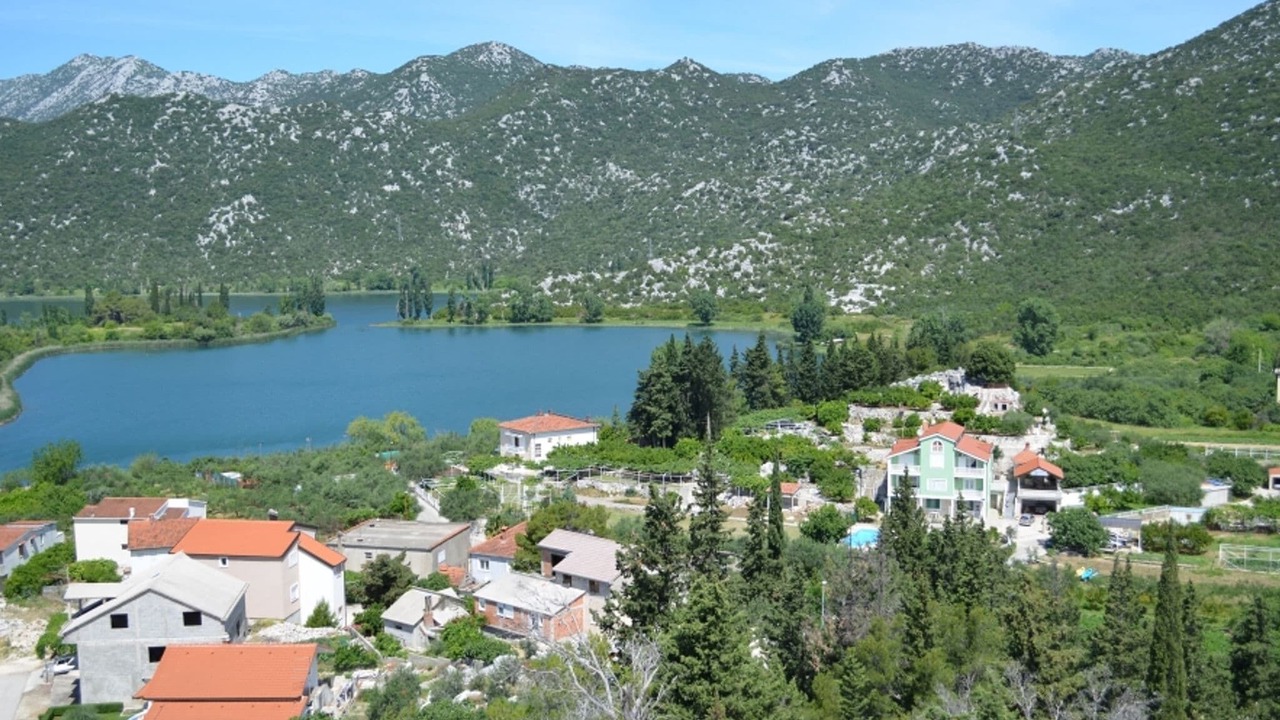 Photo of Others in Peracko Blato