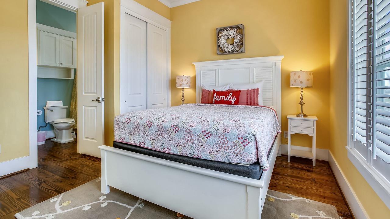 Photo of Bedroom in Miramar