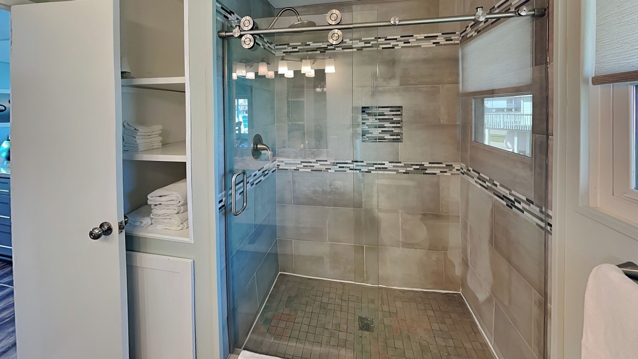 Photo of Bathroom in Jamaica Beach