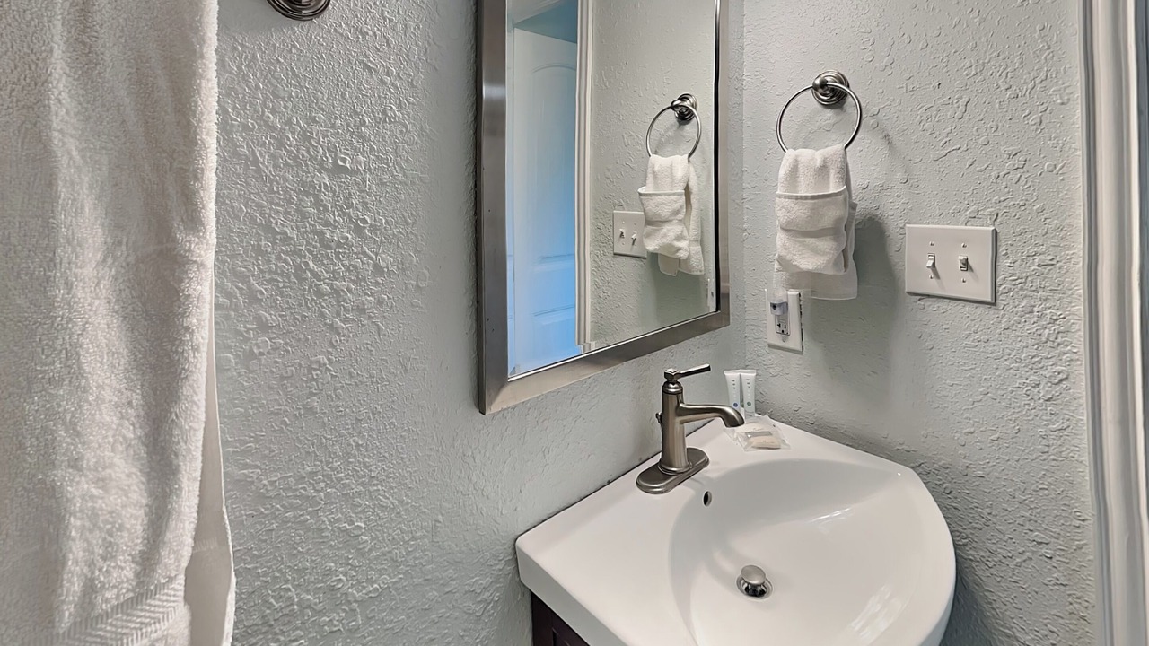 Photo of Bathroom in Jamaica Beach