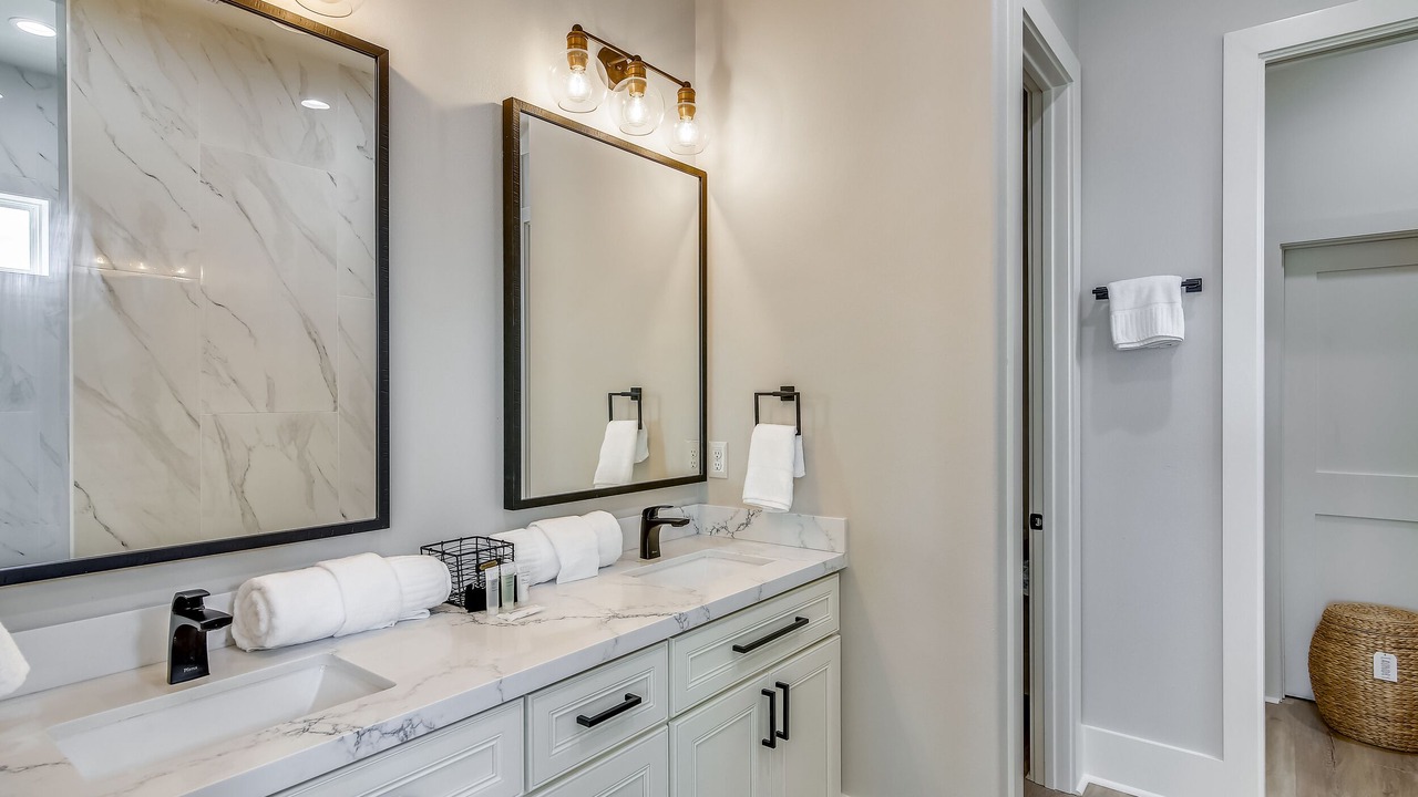 Photo of Bathroom in Jamaica Beach