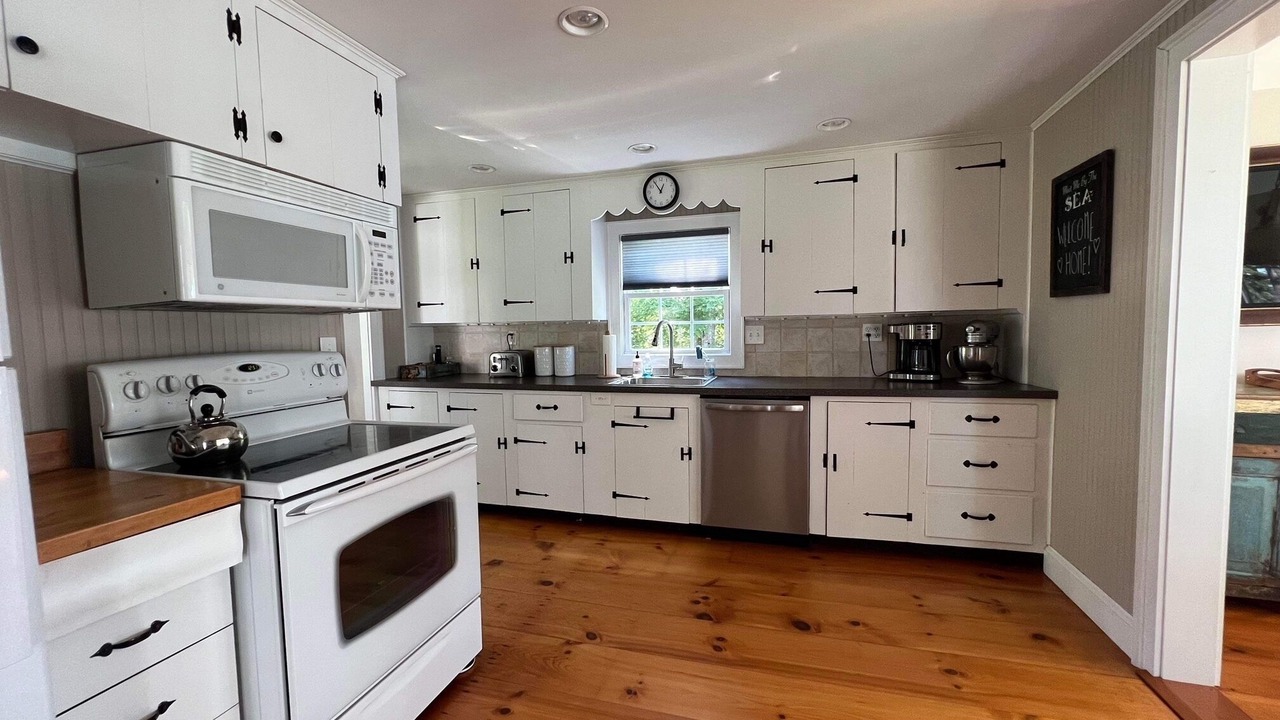 Photo of Others in Friendship