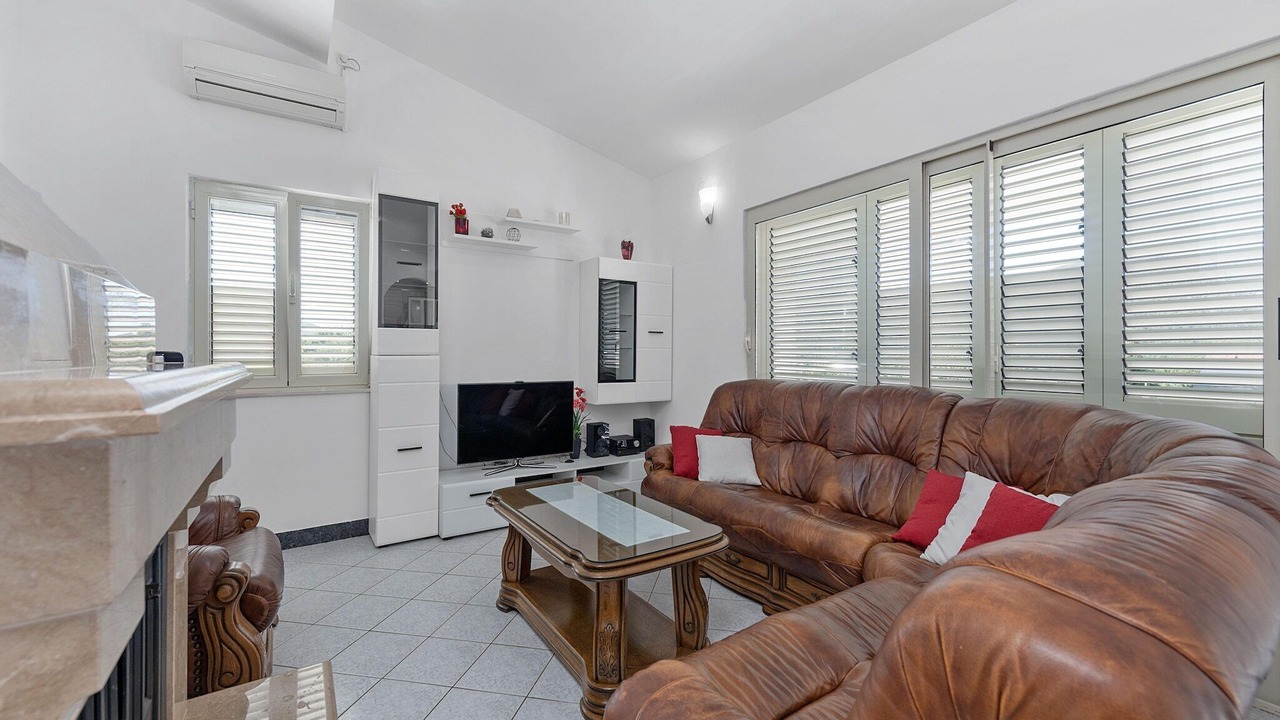 Photo of Livingroom in Neoric