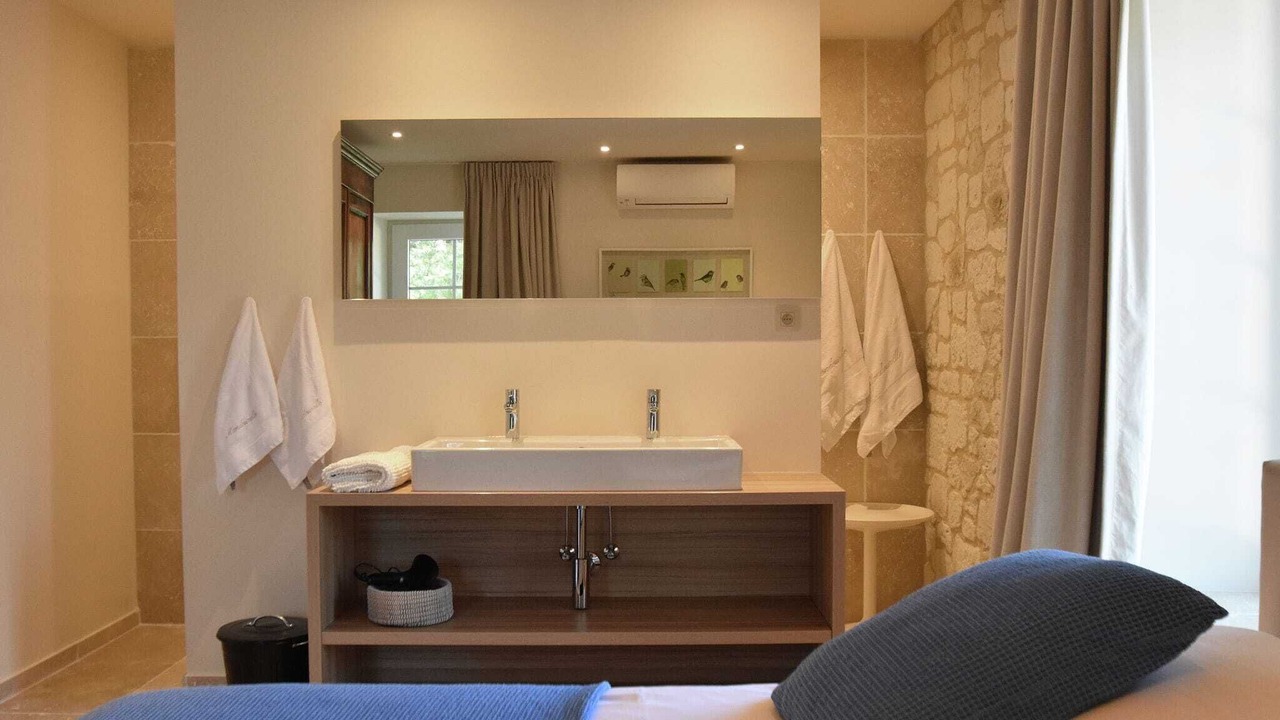 Photo of Bathroom in Villeseque-des-Corbieres