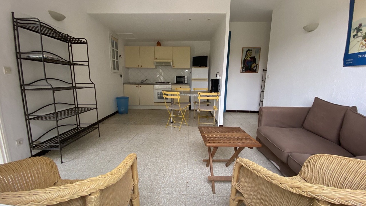 Photo of Livingroom in Meze