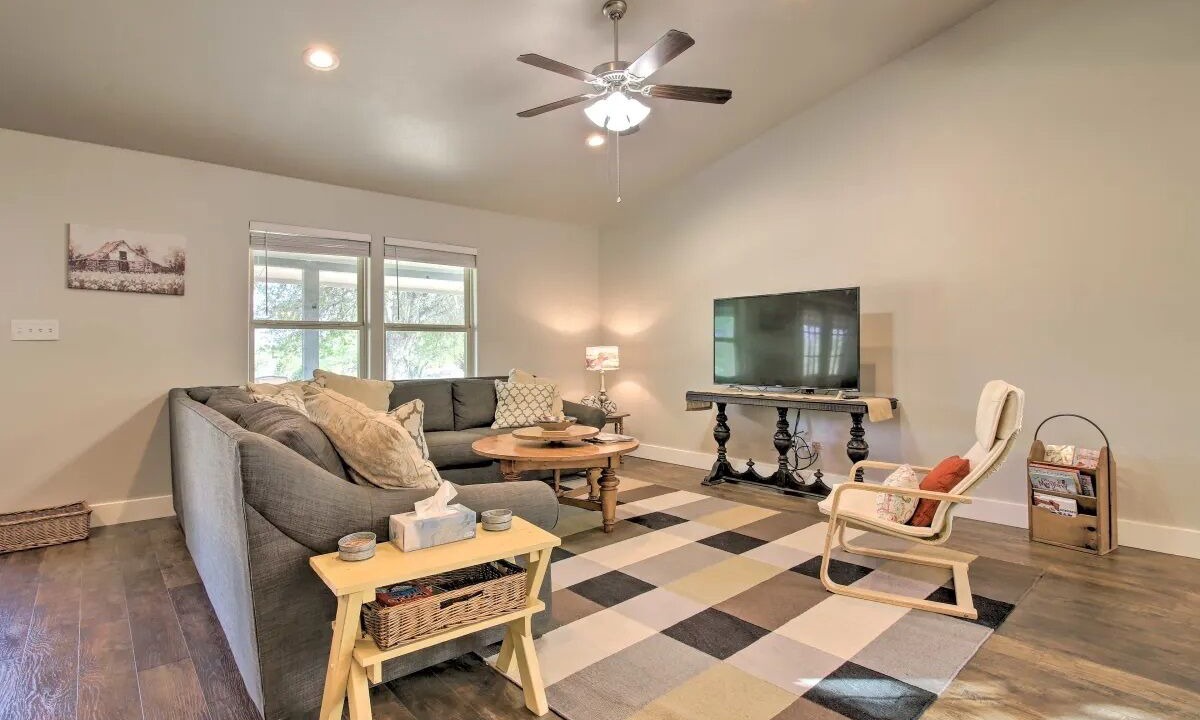 Photo of Bedroom in Oatmeal