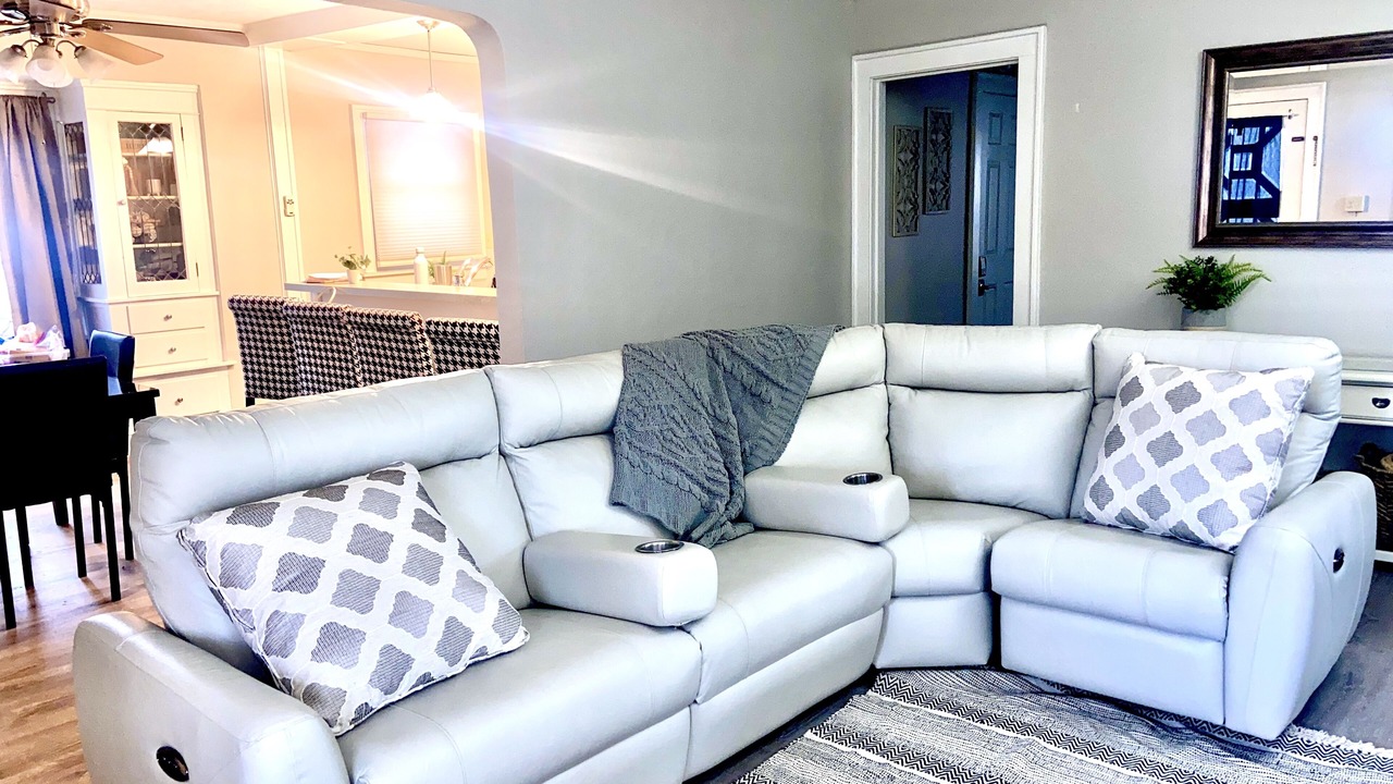 Photo of Livingroom in Warren