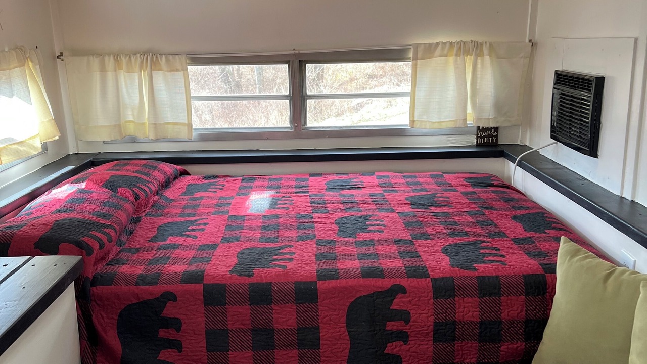 Photo of Bedroom in Gap Mills