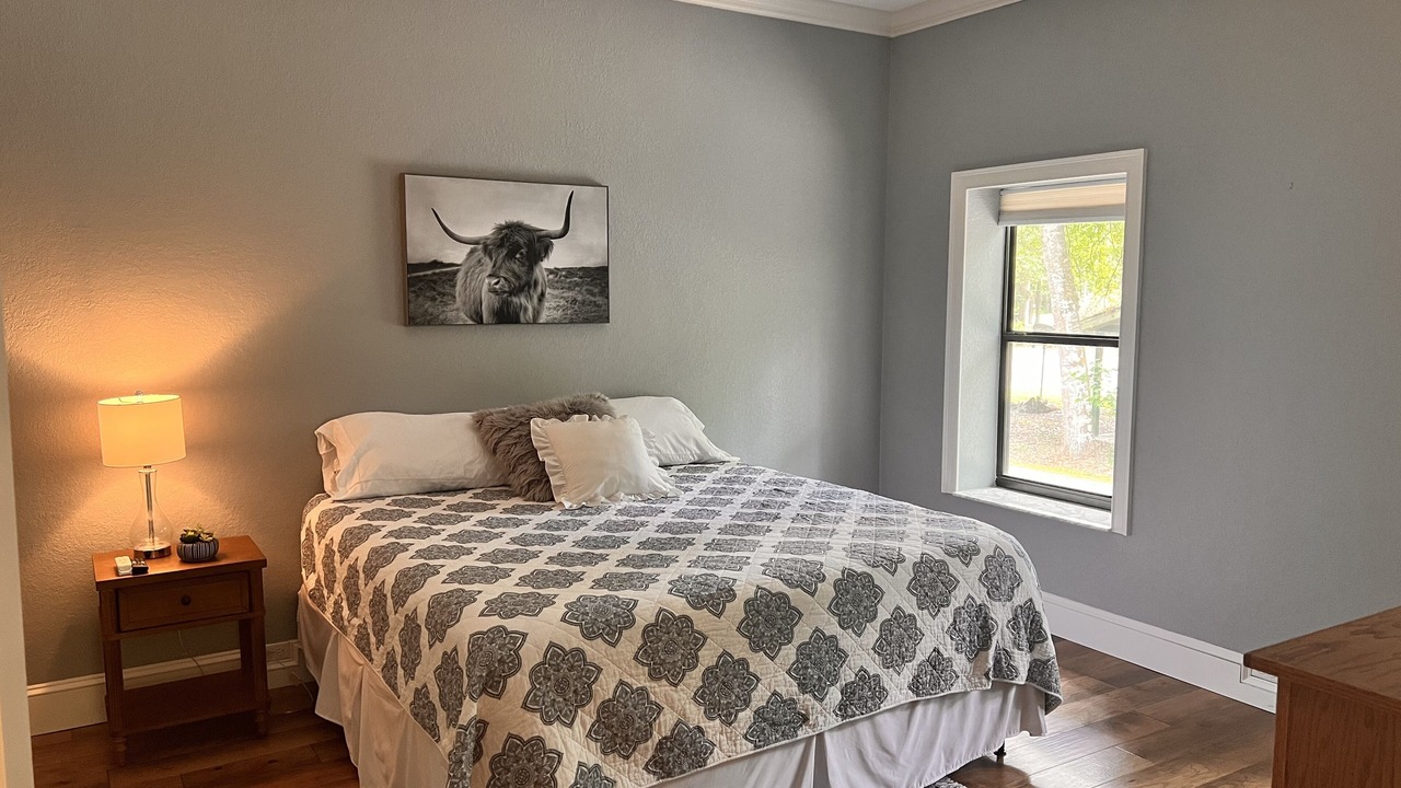 Photo of Bedroom in Dunnellon