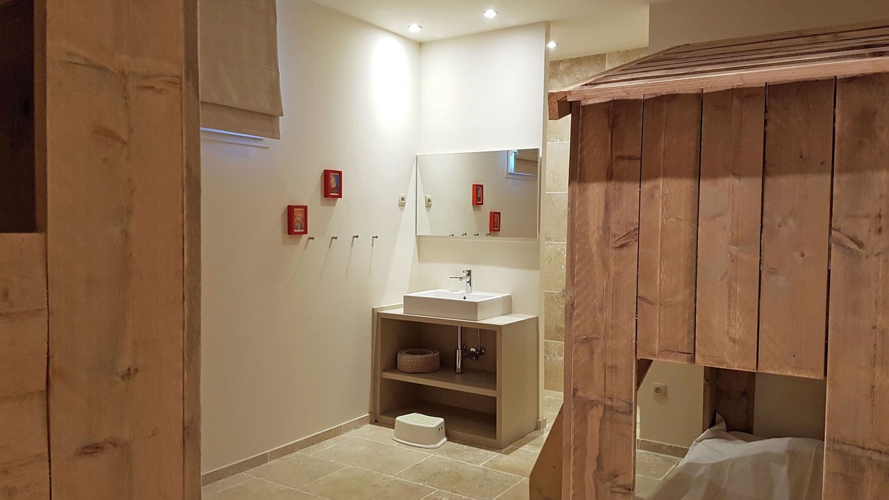 Photo of Bathroom in Villeseque-des-Corbieres