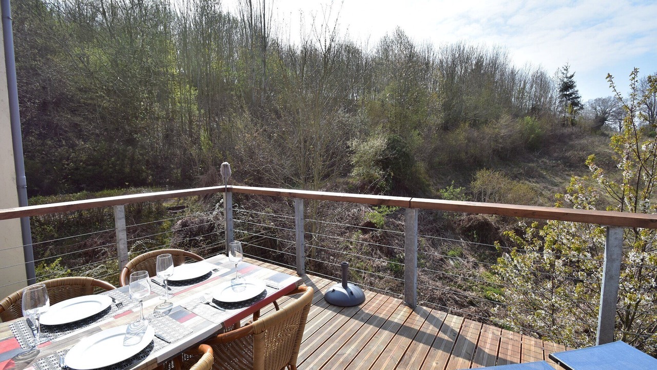 Photo of Patio Balcony in Cuzy
