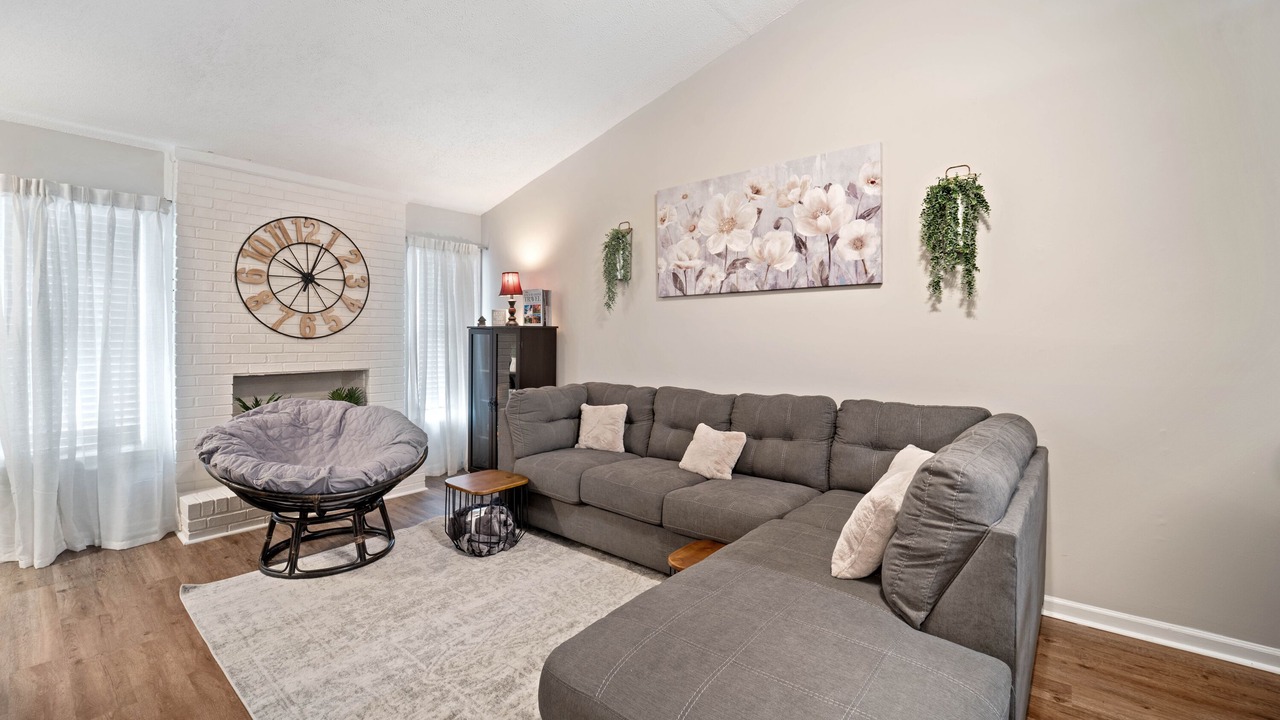 Photo of Livingroom in Jacksonville