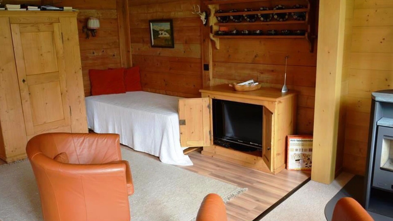 Photo of Bedroom in Lauenen