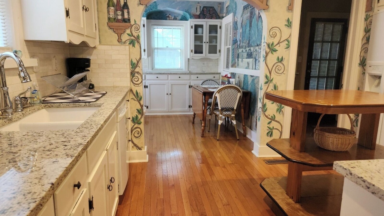 Photo of Kitchen in College Hill