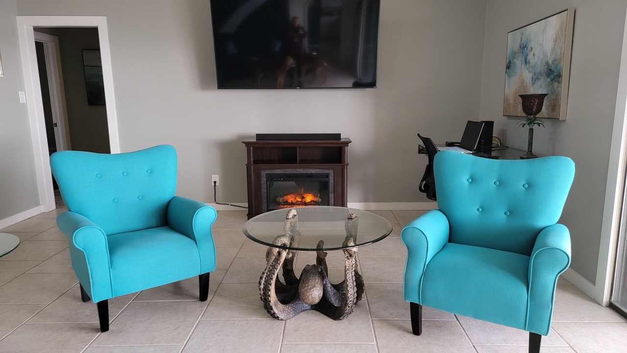 Photo of Livingroom in Bay Area