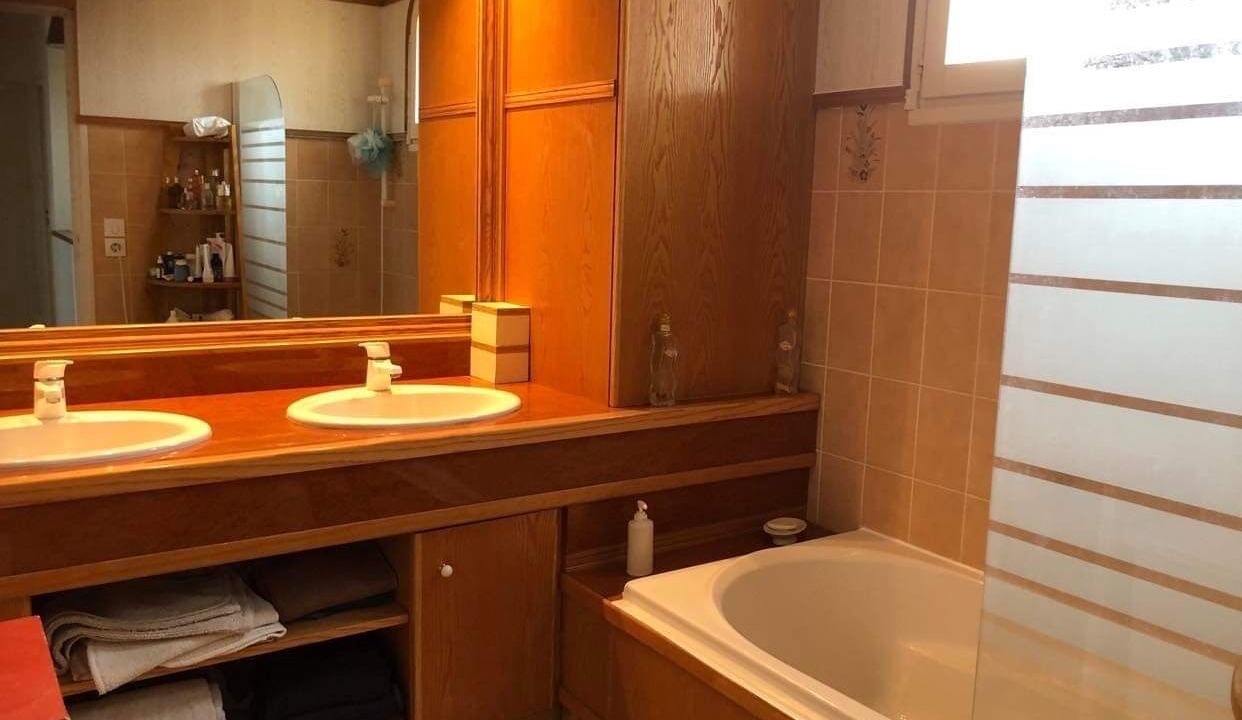 Photo of Bathroom in Cuxac-dʼAude