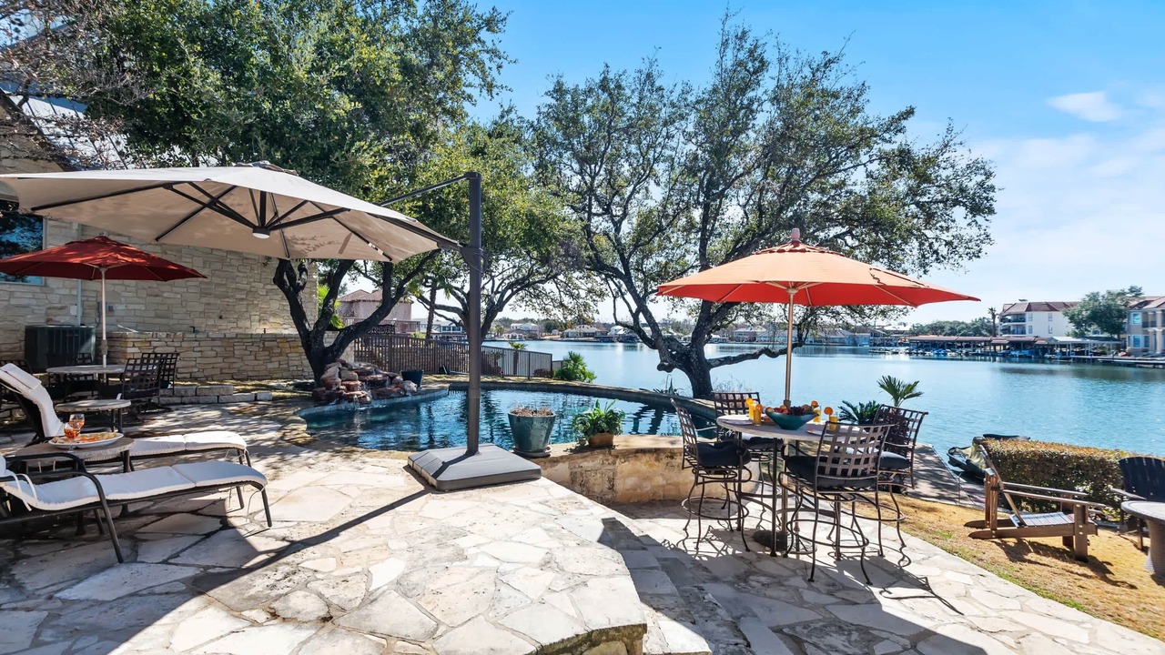 Photo of Outdoor in Horseshoe Bay West