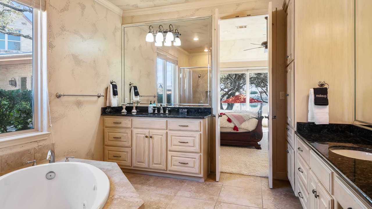 Photo of Bathroom in Horseshoe Bay West