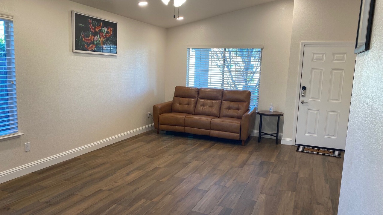 Photo of Livingroom in Roseville
