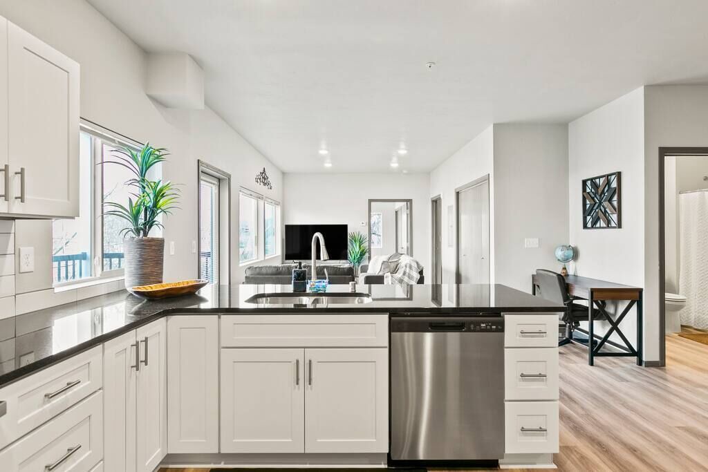 Photo of Kitchen in South Perry District