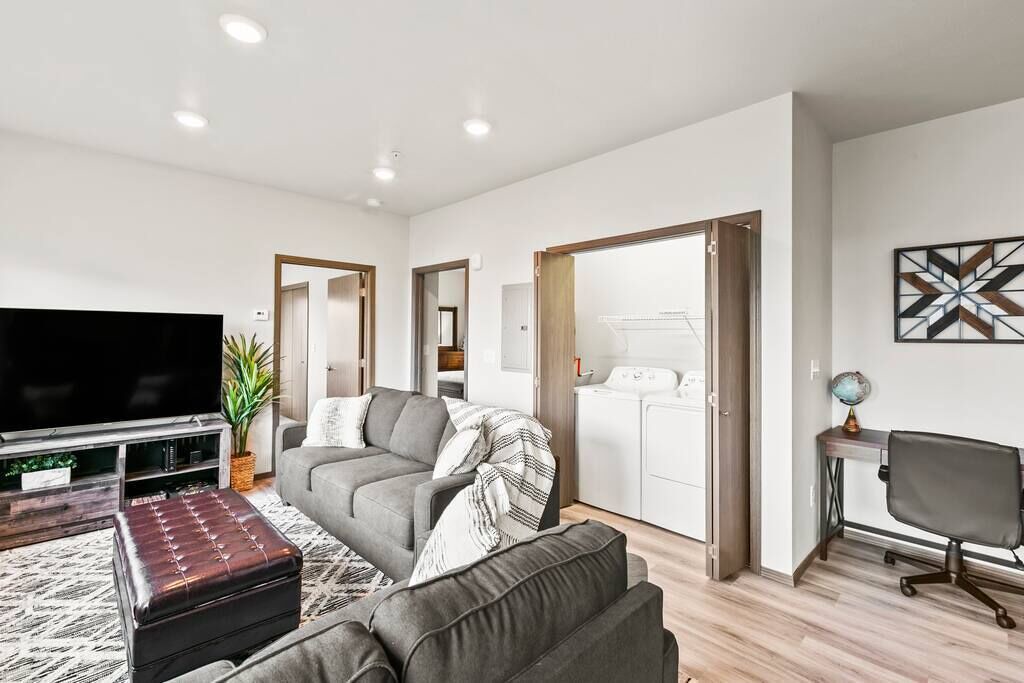 Photo of Livingroom in South Perry District