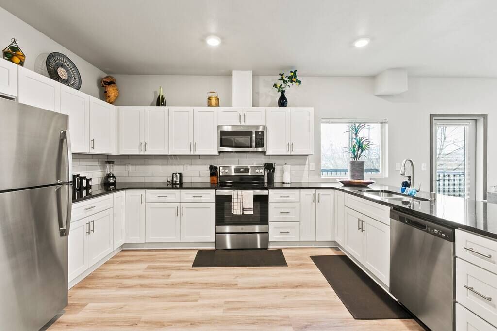 Photo of Kitchen in South Perry District