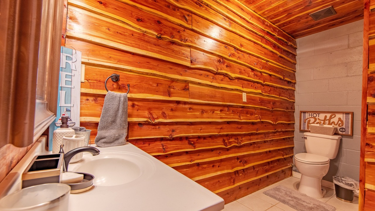 Photo of Bathroom in Morris Chapel