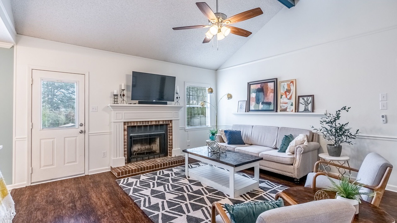 Photo of Livingroom in Sherwood