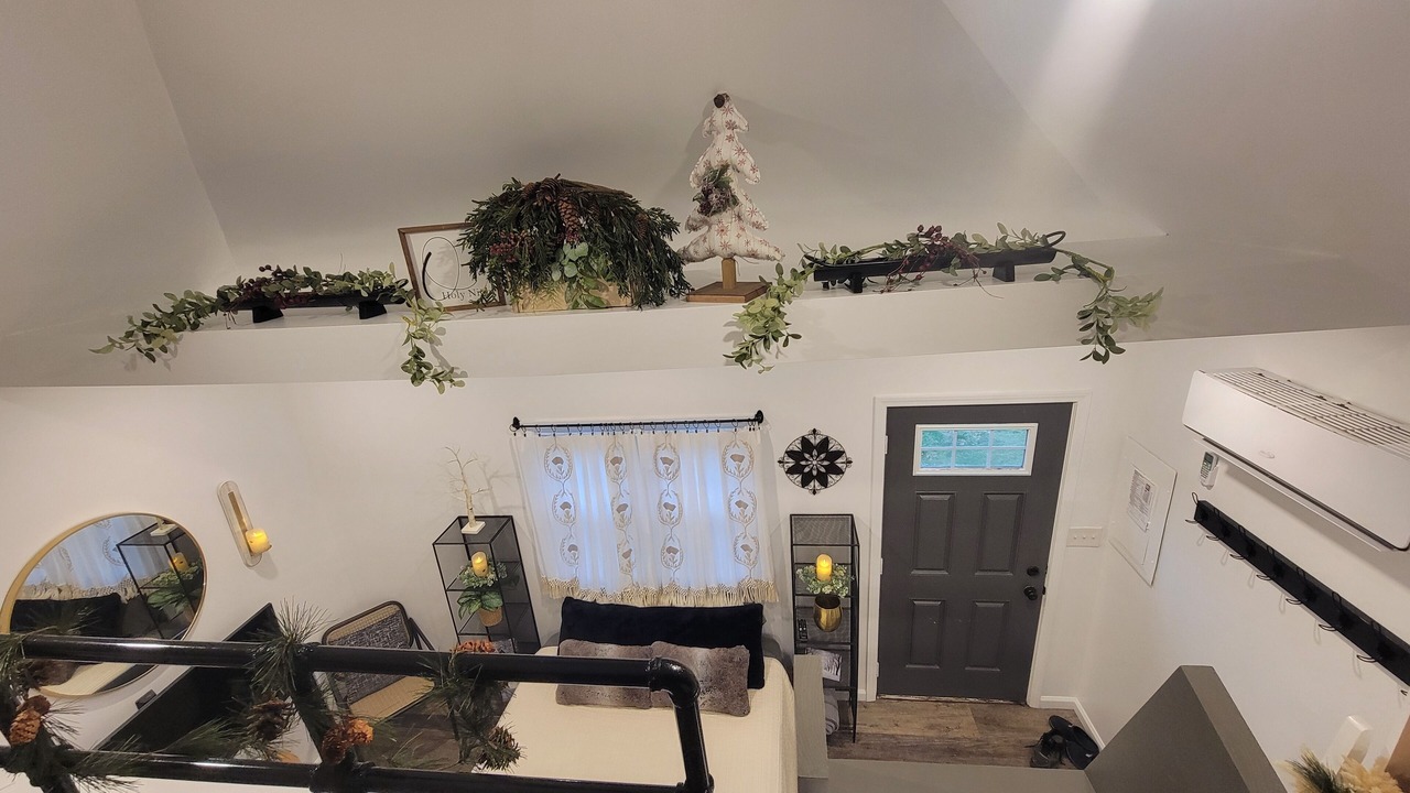 Photo of Others in Alden