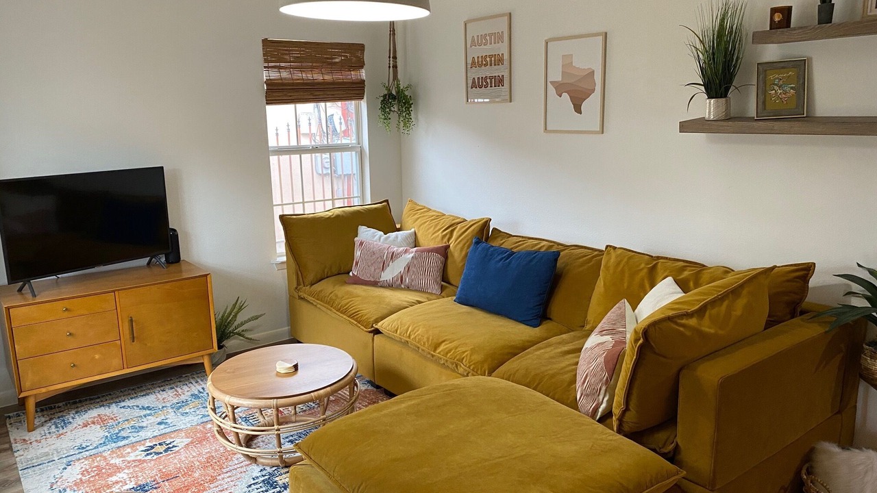 Photo of Livingroom in East MLK
