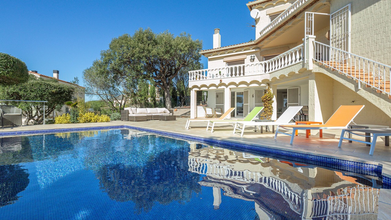Photo of Outdoor in El Mas Isaac