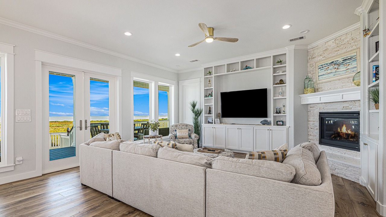 Photo of Livingroom in Red Fish Cove