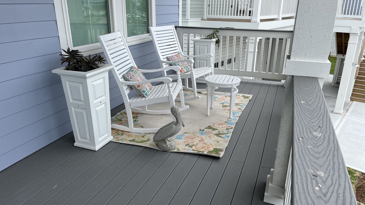 Photo of Patio Balcony in Red Fish Cove