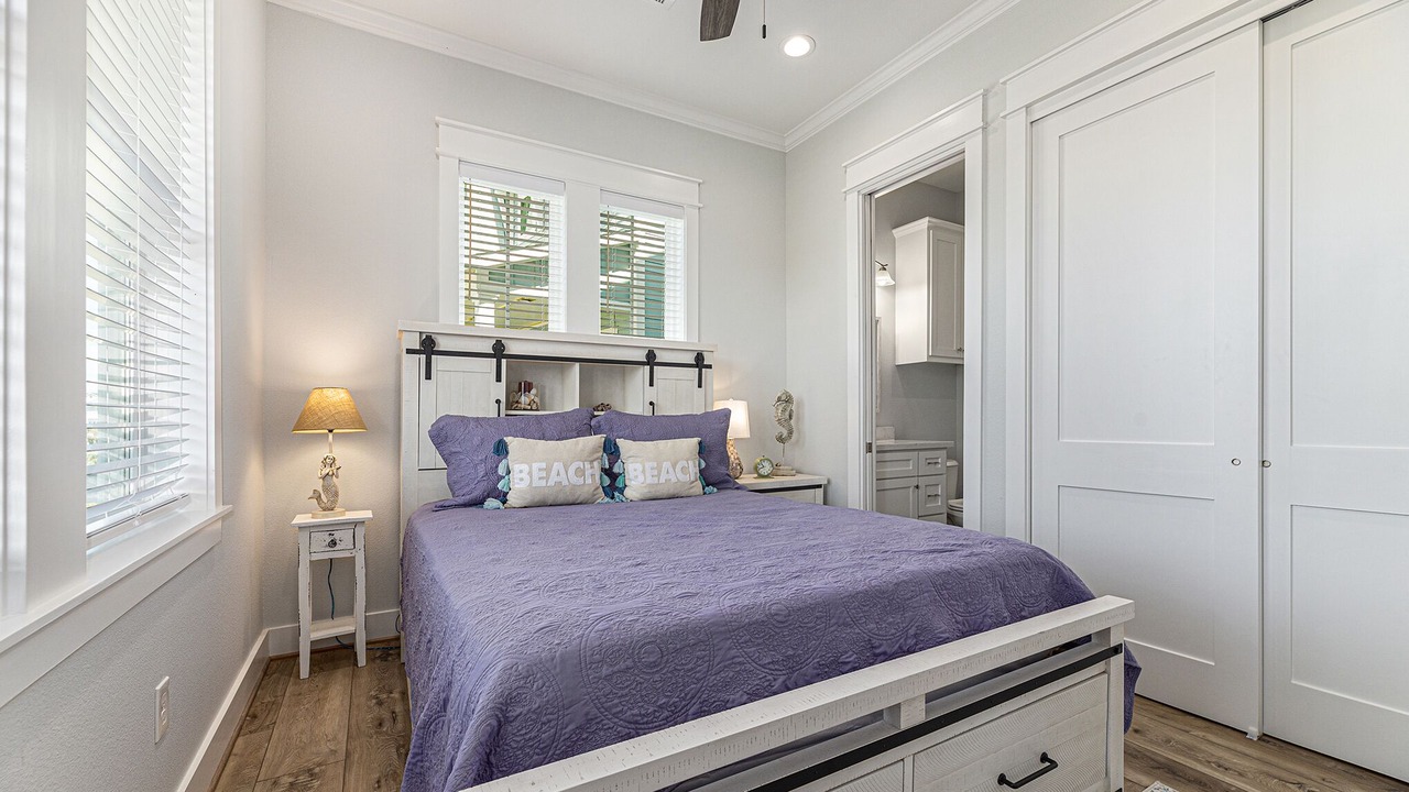 Photo of Bedroom in Red Fish Cove