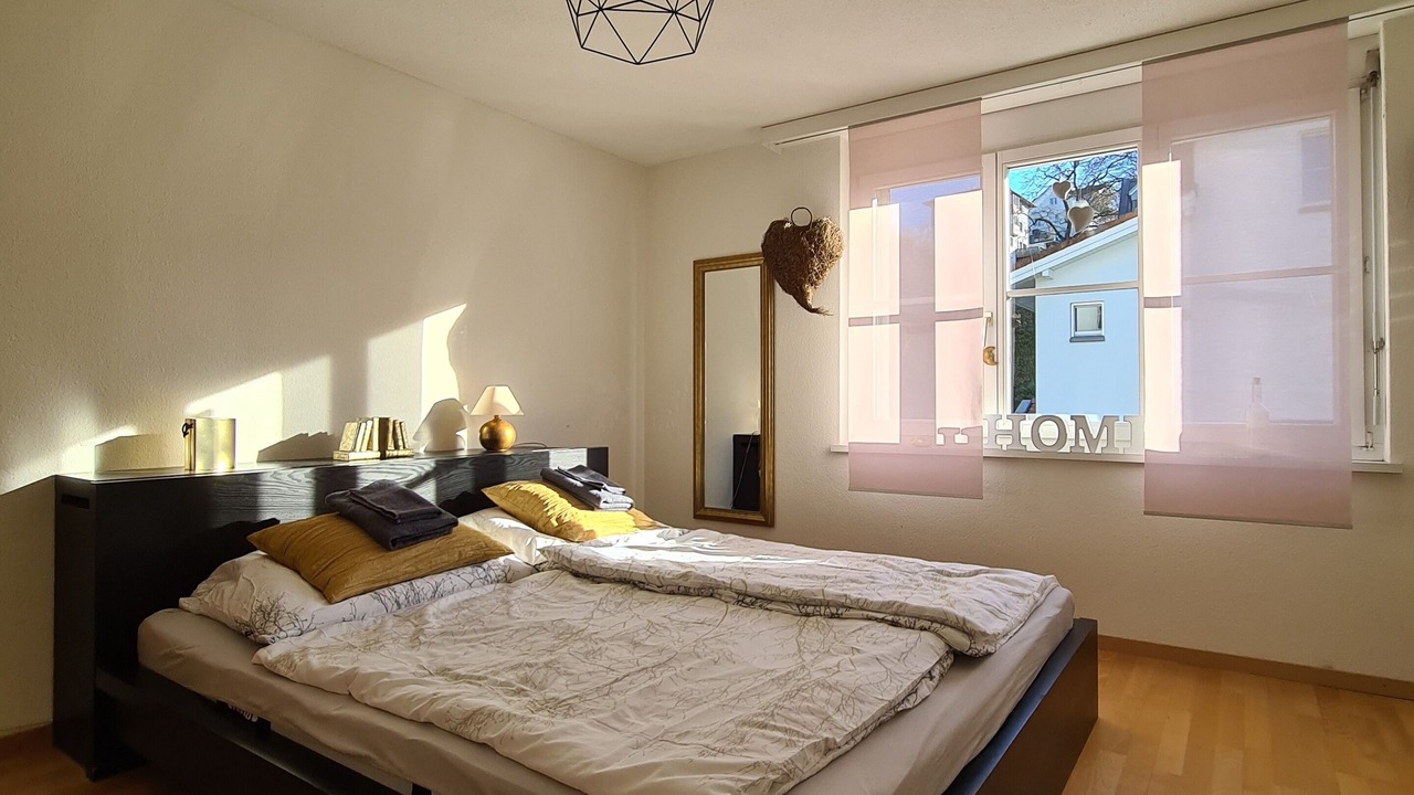 Photo of Bedroom in Staad