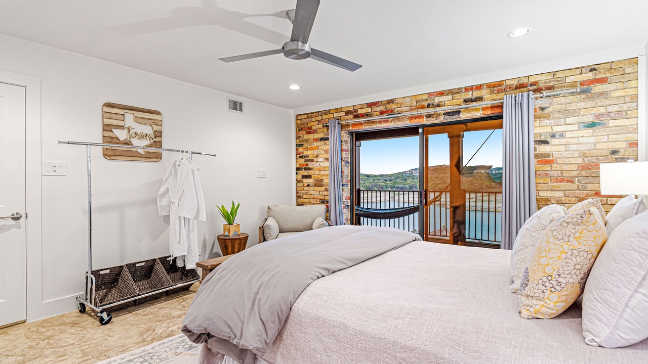 Photo of Bedroom in Volente