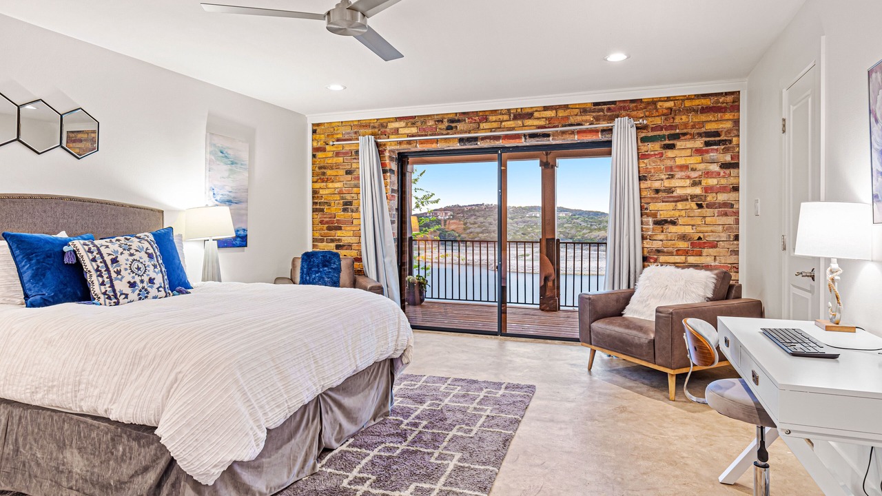 Photo of Bedroom in Volente