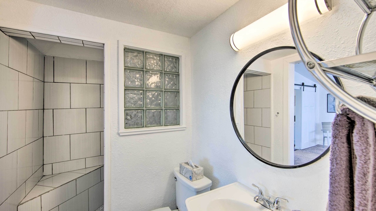 Photo of Bathroom in Carolyn Estates